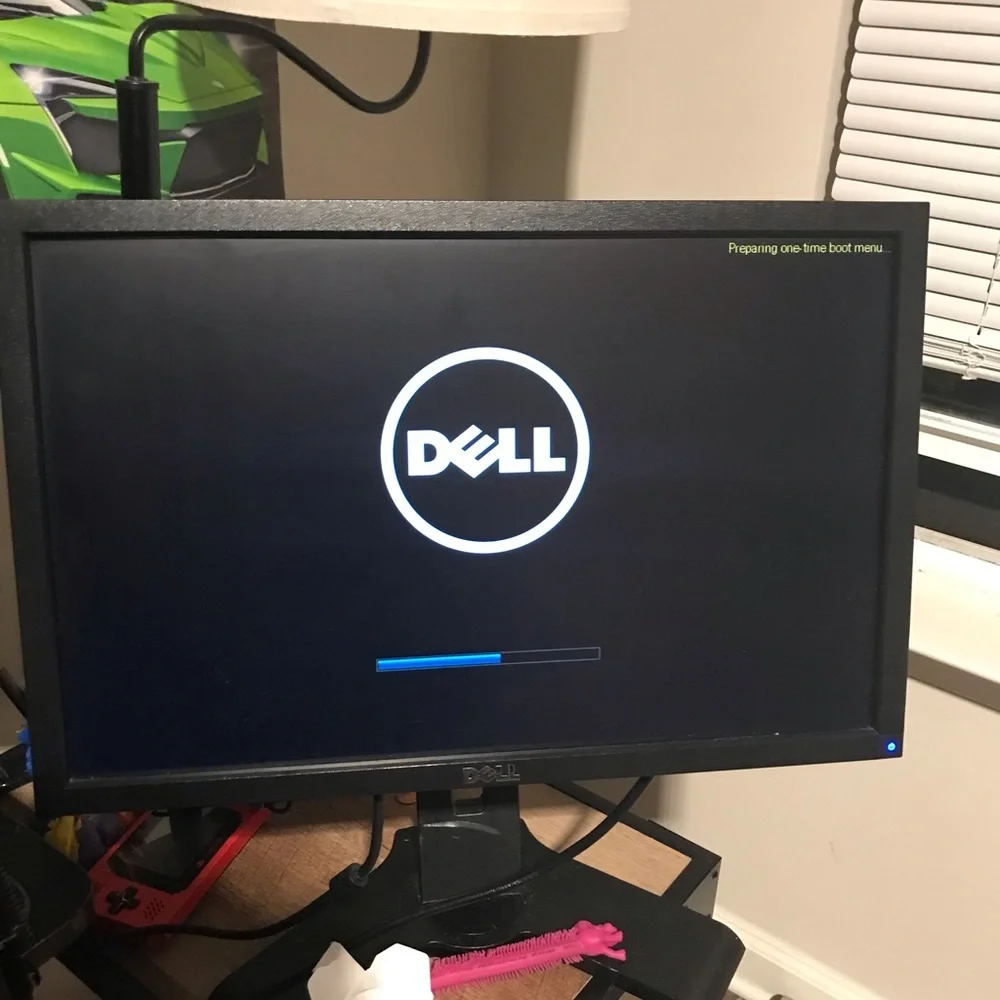 I am selling 2 Dell Monitors. No damage to them, I just upgraded and am selling.
